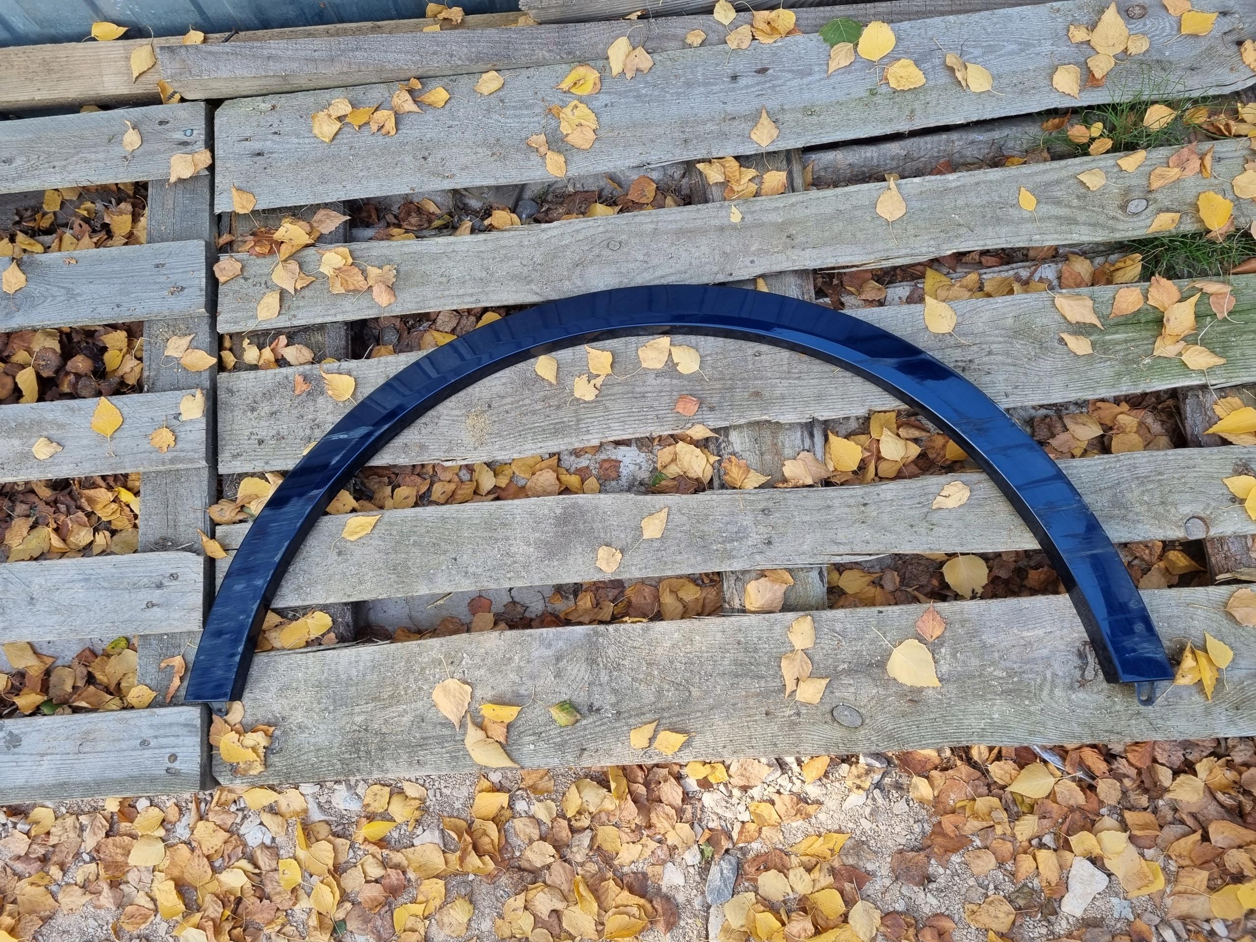 7441128 - BMW X7 G07 крыло правое заднее