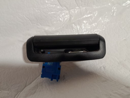 BMW X7 G07 порт USB разъем 8711940 6995521