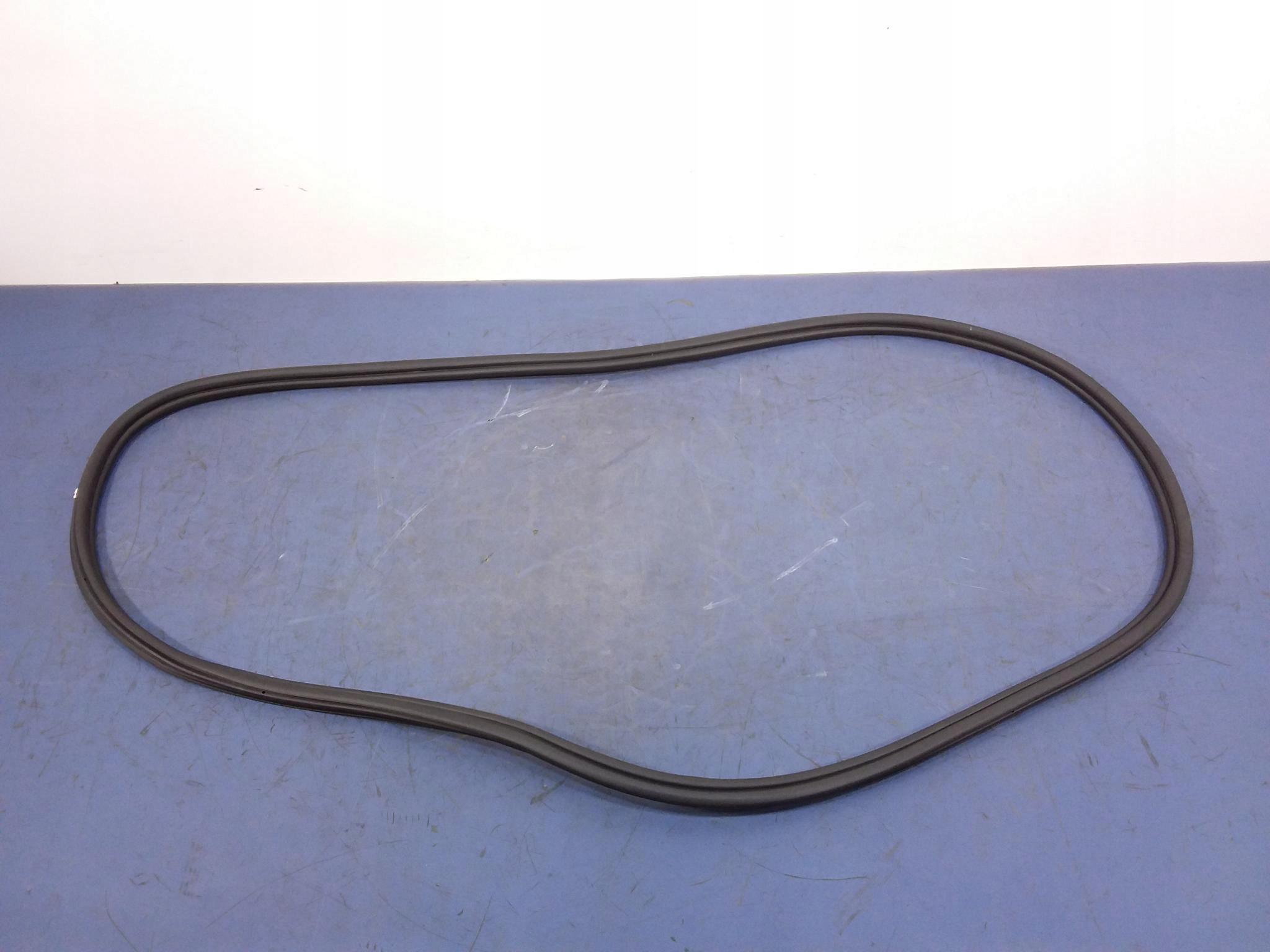 BMW X7 G07 уплотнение двери ПД л 7429678