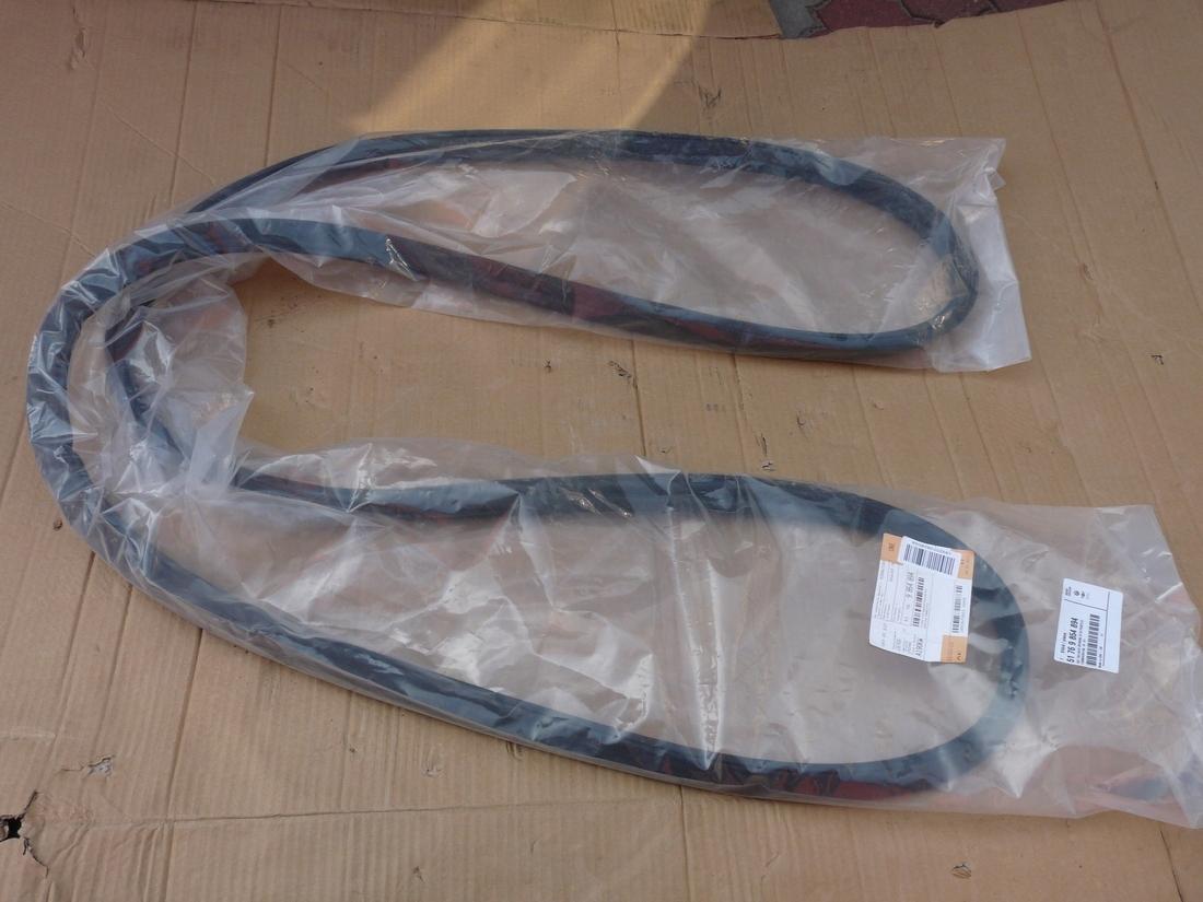 51769854894 - BMW X7 прокладка крышки багажника