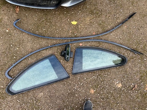 BMW f22 Заднее треугольное стекло кузова, правое, левое