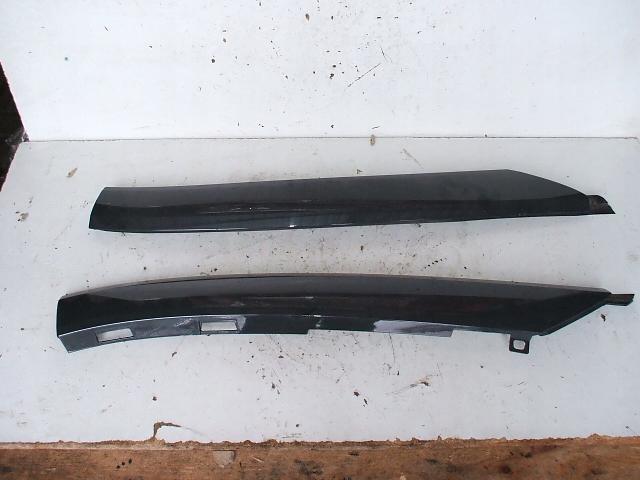 1559955-00 5144.7296782 - BMW i3 планка а-стойки правая левая у стекла