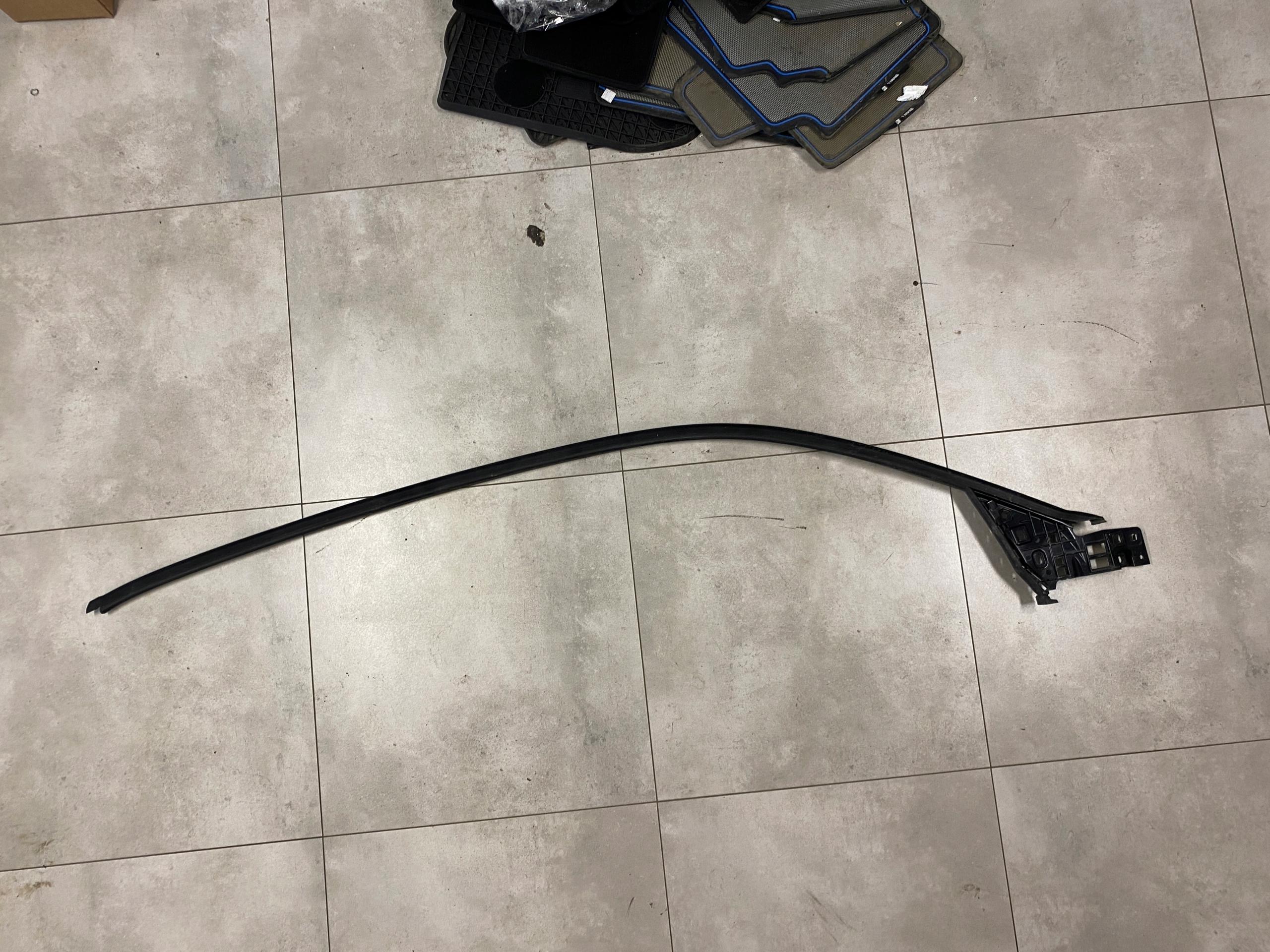 BMW i3 прокладка даху П 7314020