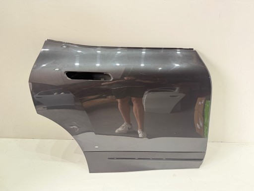 APJ1456 - Bmw ix i20 21- задняя дверь правая красивая