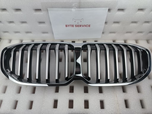 BMW Series 1 F40 Решетка-пустышка почки 812212002 707680065 51135A39368