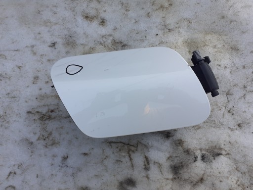 BMW u06 крышка топливного бака комплект.