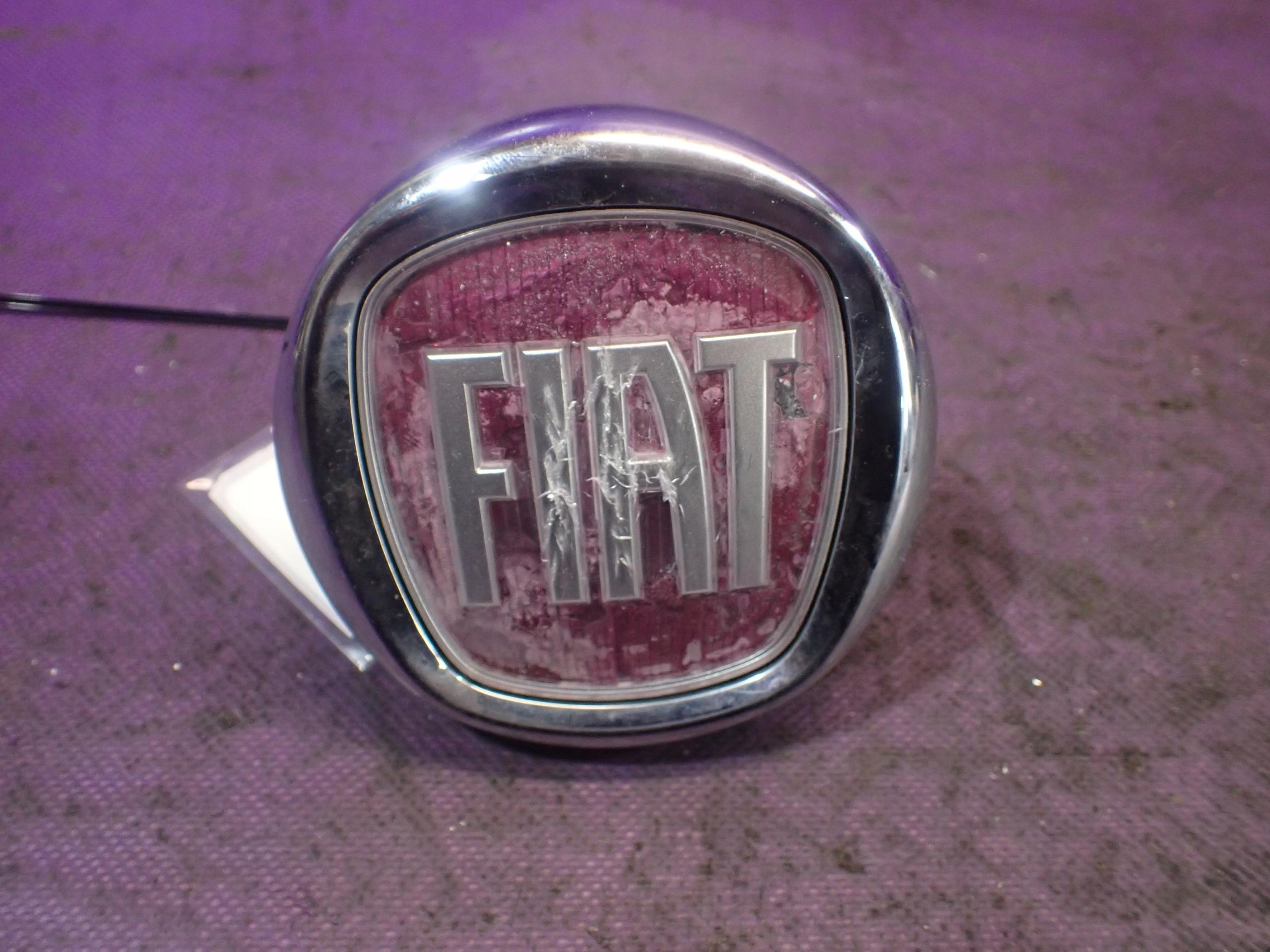 BRAVO II 07-ДВЕРНАЯ РУЧКА ЗАДНЯЯ КРЫШКА ЭМБЛЕМА МИКРО КОНТАКТ