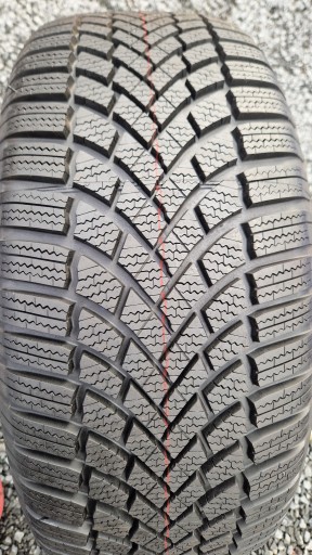 BRIDGESTONE BLIZZAK LM005 235 55 17