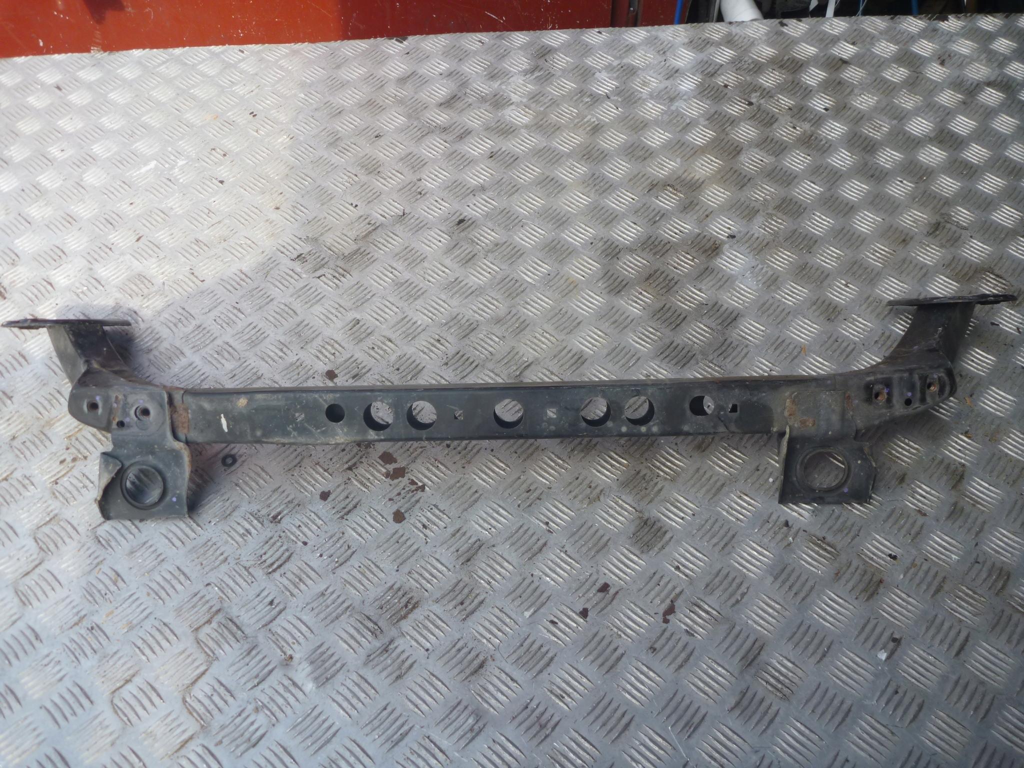 Луч усиления радиаторов Cadillac XT5 2017