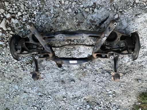 Задняя балка салазок passat b7 4 motion 4x4 5n0505106c