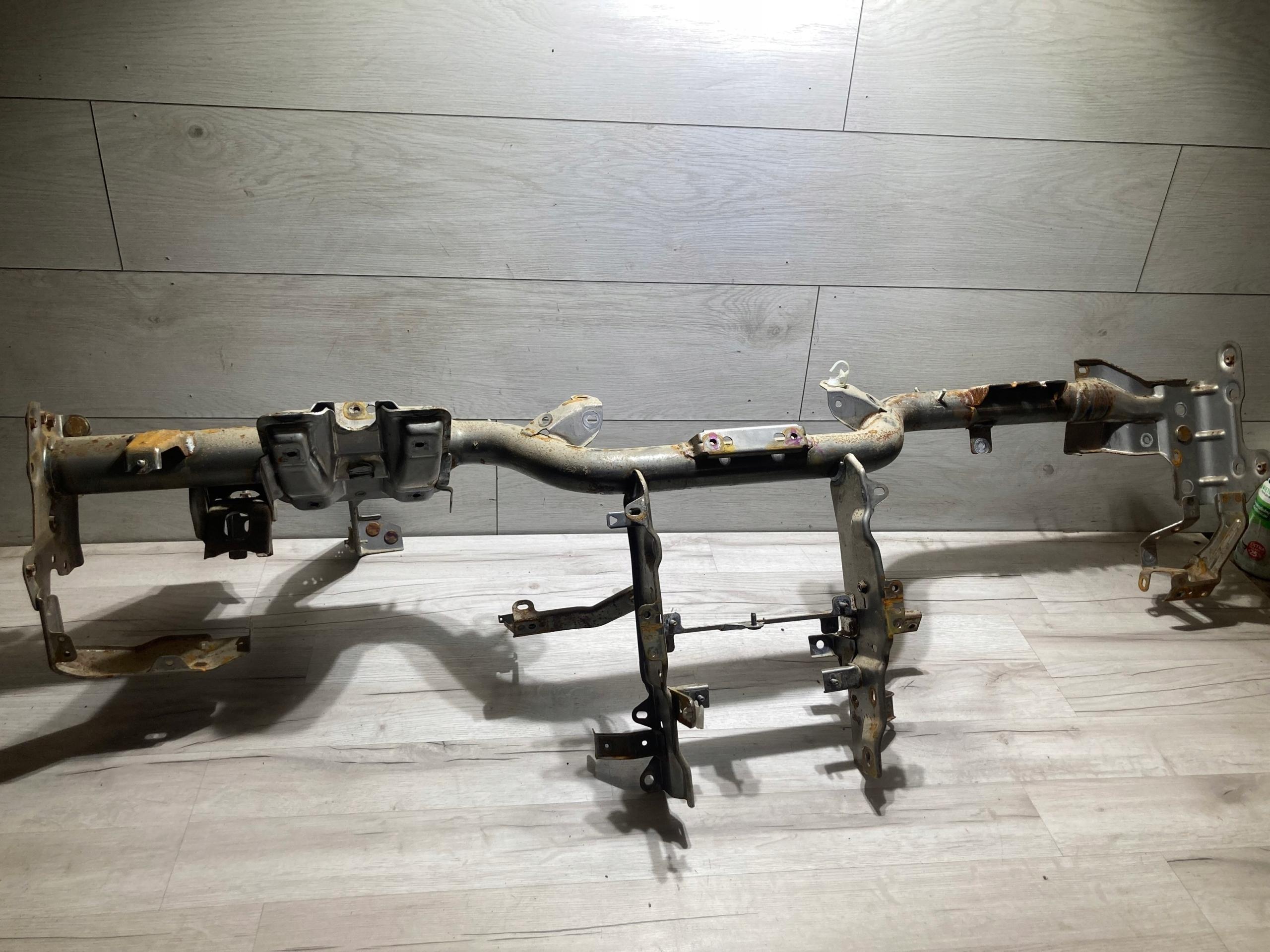 V73 - Рама для Mitsubishi Pajero IV 07R