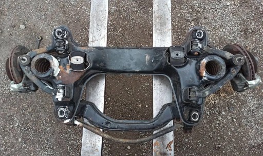 KKM4472, KKM4472 - Передняя балка подвески салазок mercedes r107 c107