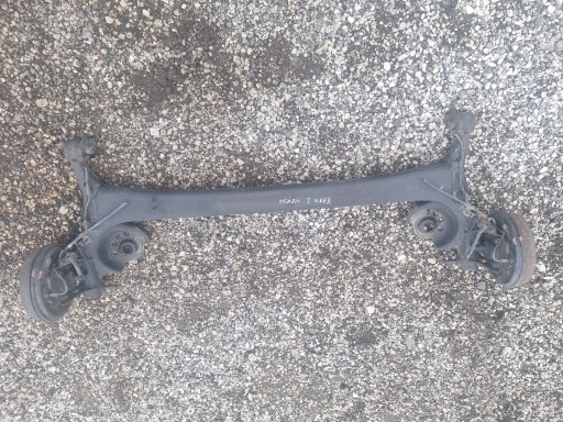 Toyota yaris та барабан задня підвіска