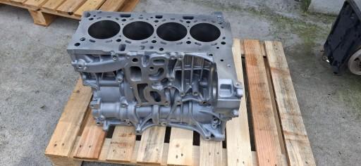 Блок двигателя n47d20c 781059607 новый