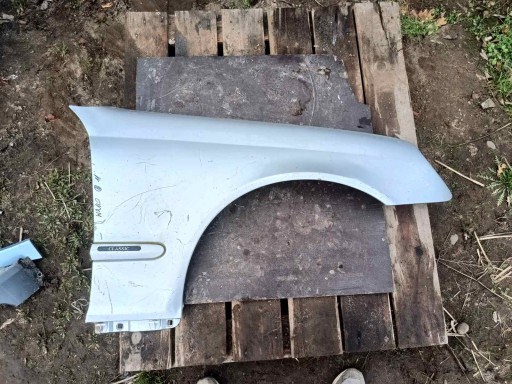 Праве крило mercedes w210 744