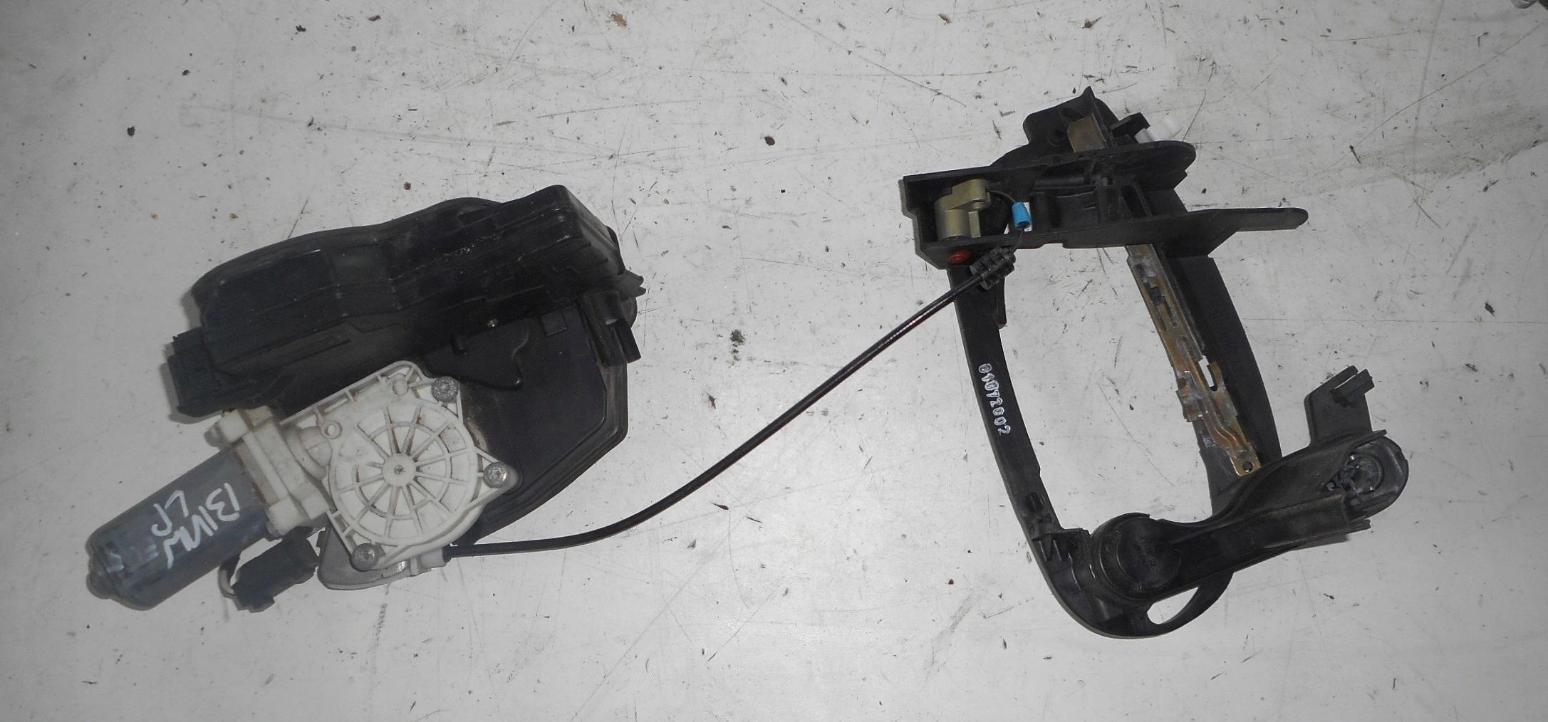 7028905 - Bmw 7 E65 01-замок передній лівий