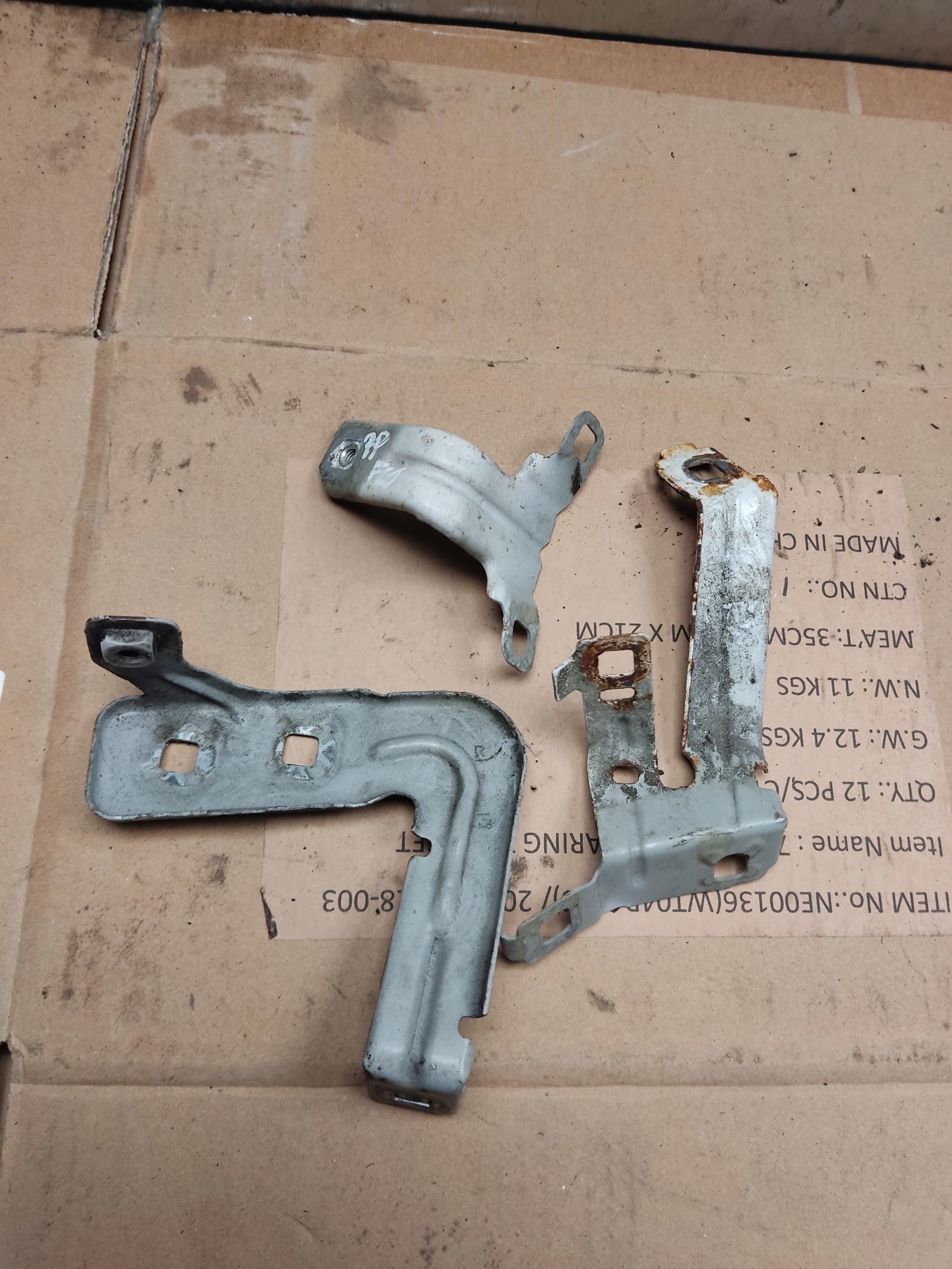 Bmw F20 F21 кріплення правого крила в зборі