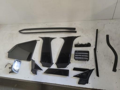 BMW IX Задні елементи: вікно, планка, решітка