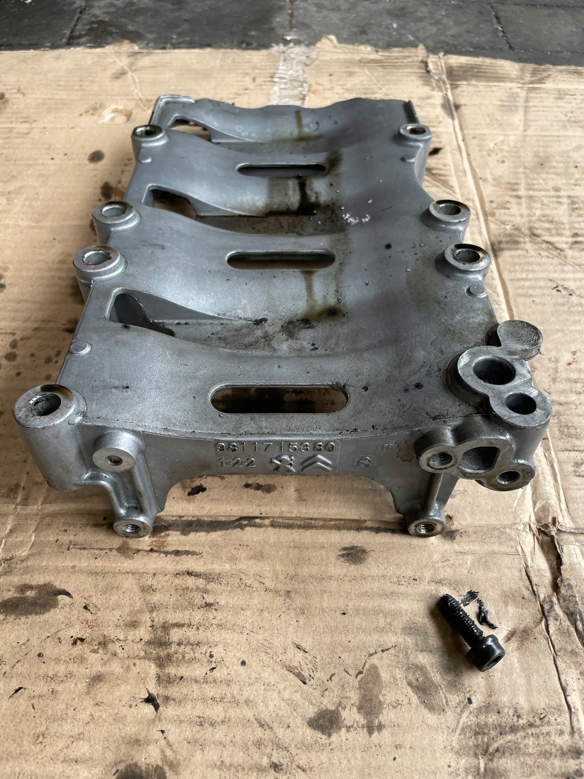 9805069780 9805069780-03 - Boxer Jumper 2.0 HDi базовый масляный насос Сток