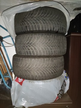 Зимняя резина Bridgestone 4 2018 225/45 R17 94V