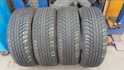 Bridgestone Blizzak LM001 205/60/17 93H *