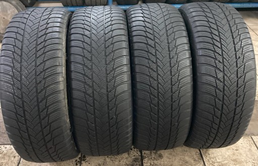 Bridgestone Blizzak LM001 225/55R18 102В