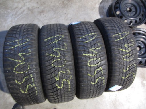 Bridgestone Blizzak LM001 205/60/16