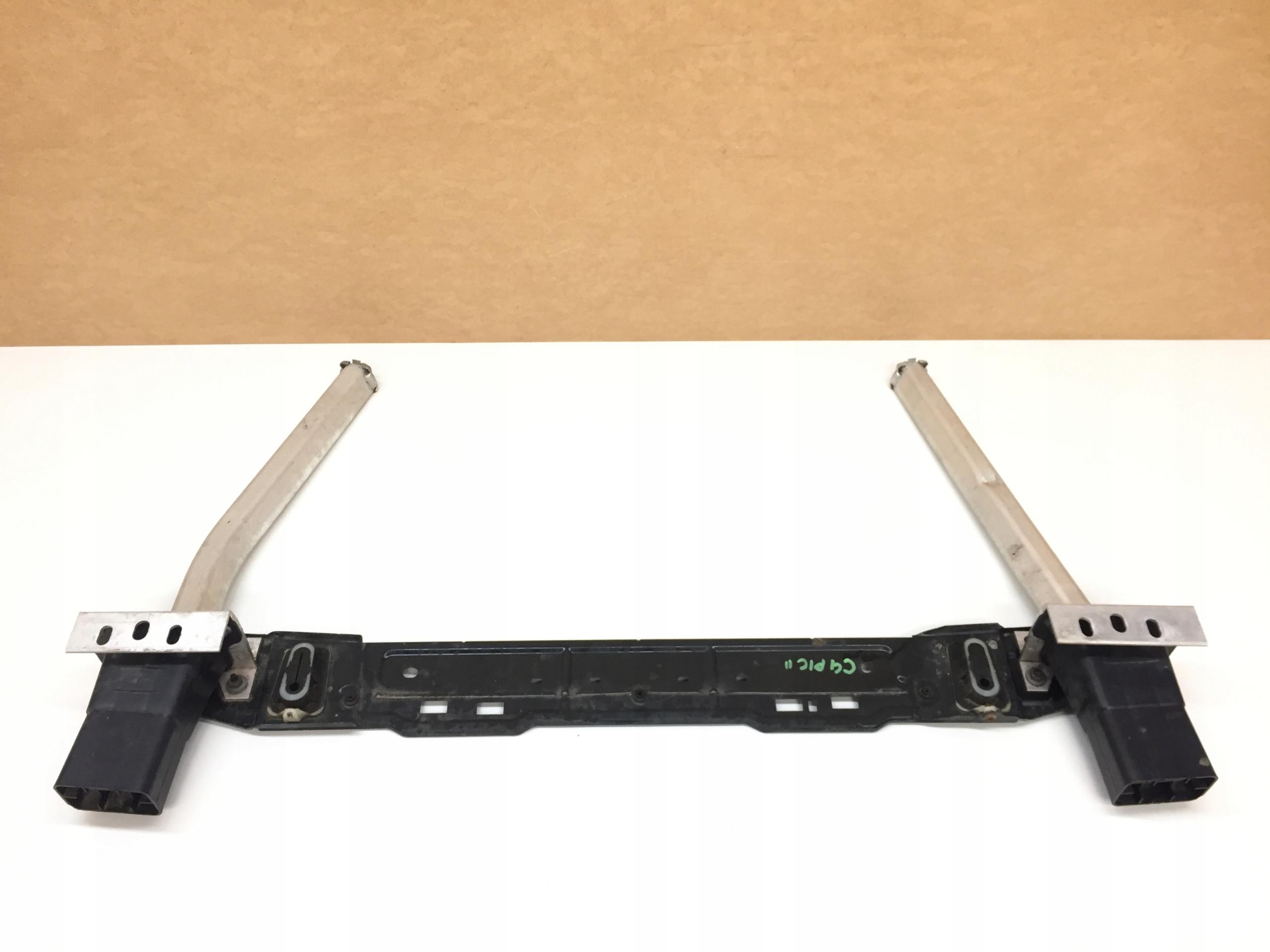 9676575780 9676575880 - C4 PICASSO II клык клыки Балка под кулеры