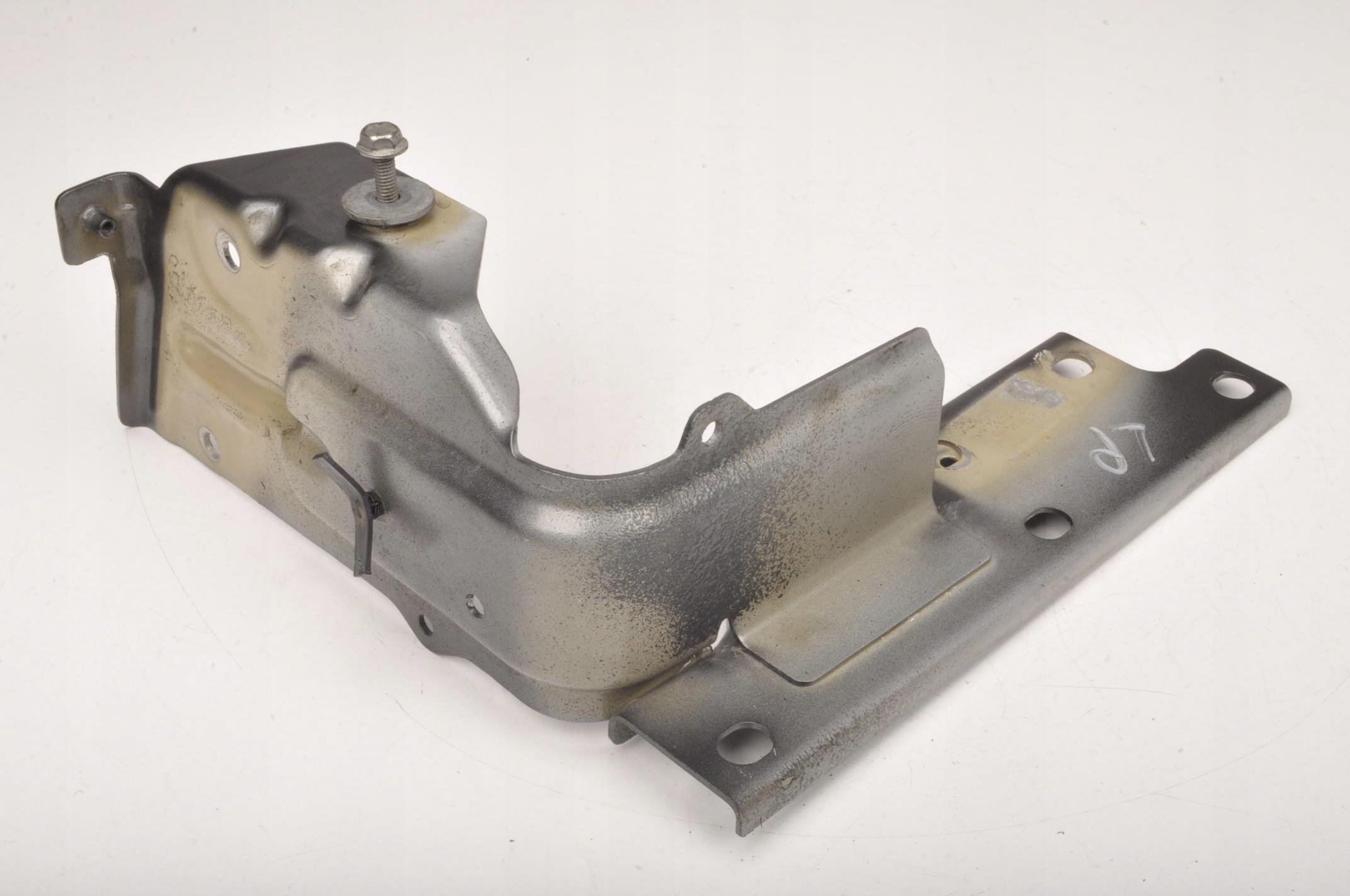 CALIFORNIA F149 кронштейн крыла лампы спереди