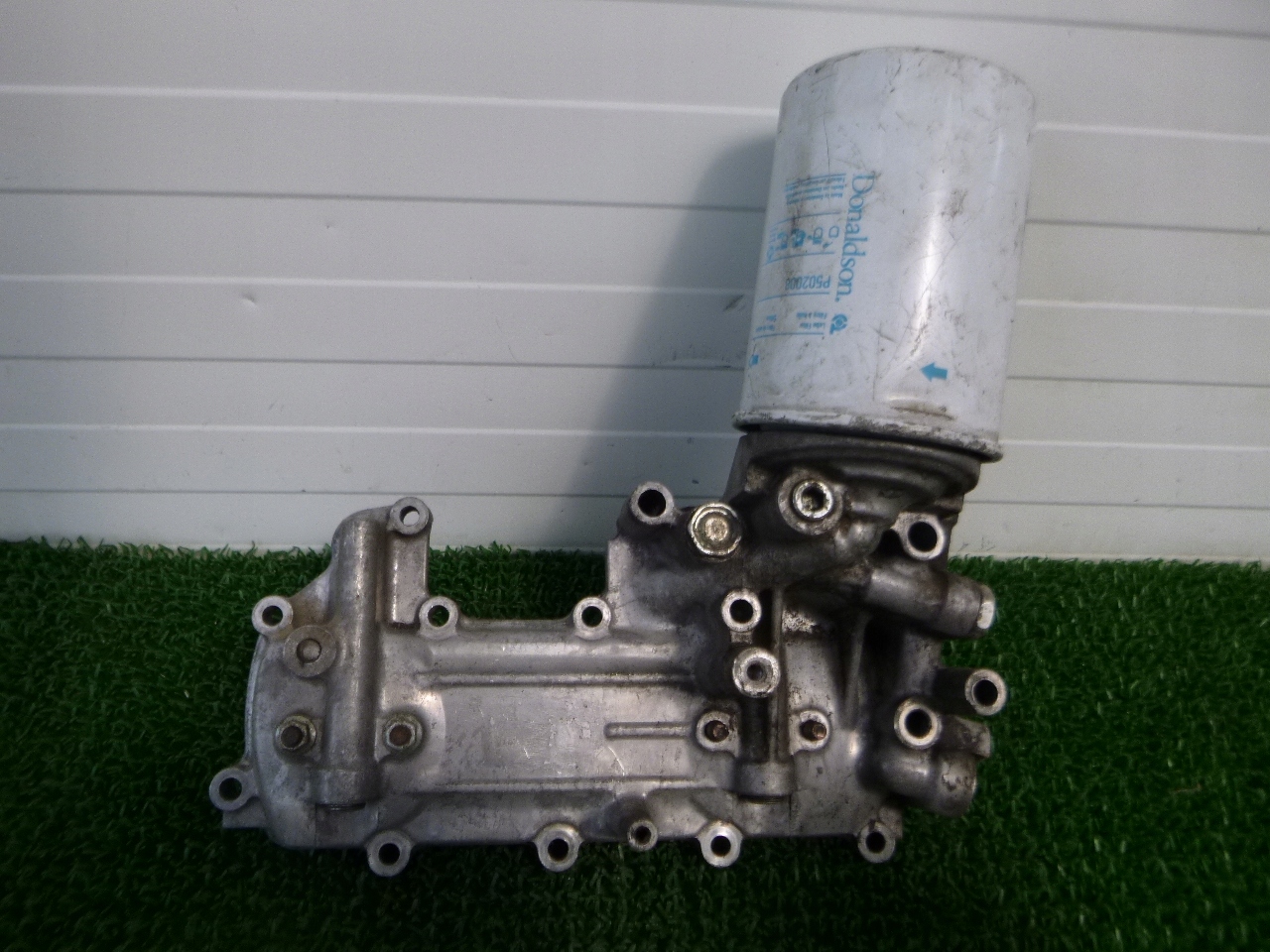 CANTER FUSO 3.0 DIESEL 06-ОСНОВАНИЕ МАСЛЯНОГО ФИЛЬТРА