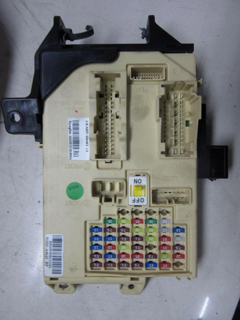 CARENS IV 1.7 блок предохранителей 91950-A4610