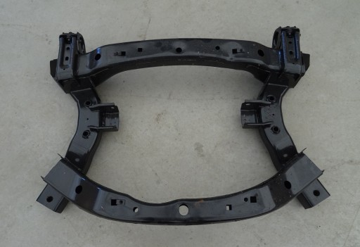 Challenger 2009-2011 санки балка коляска передня лавка