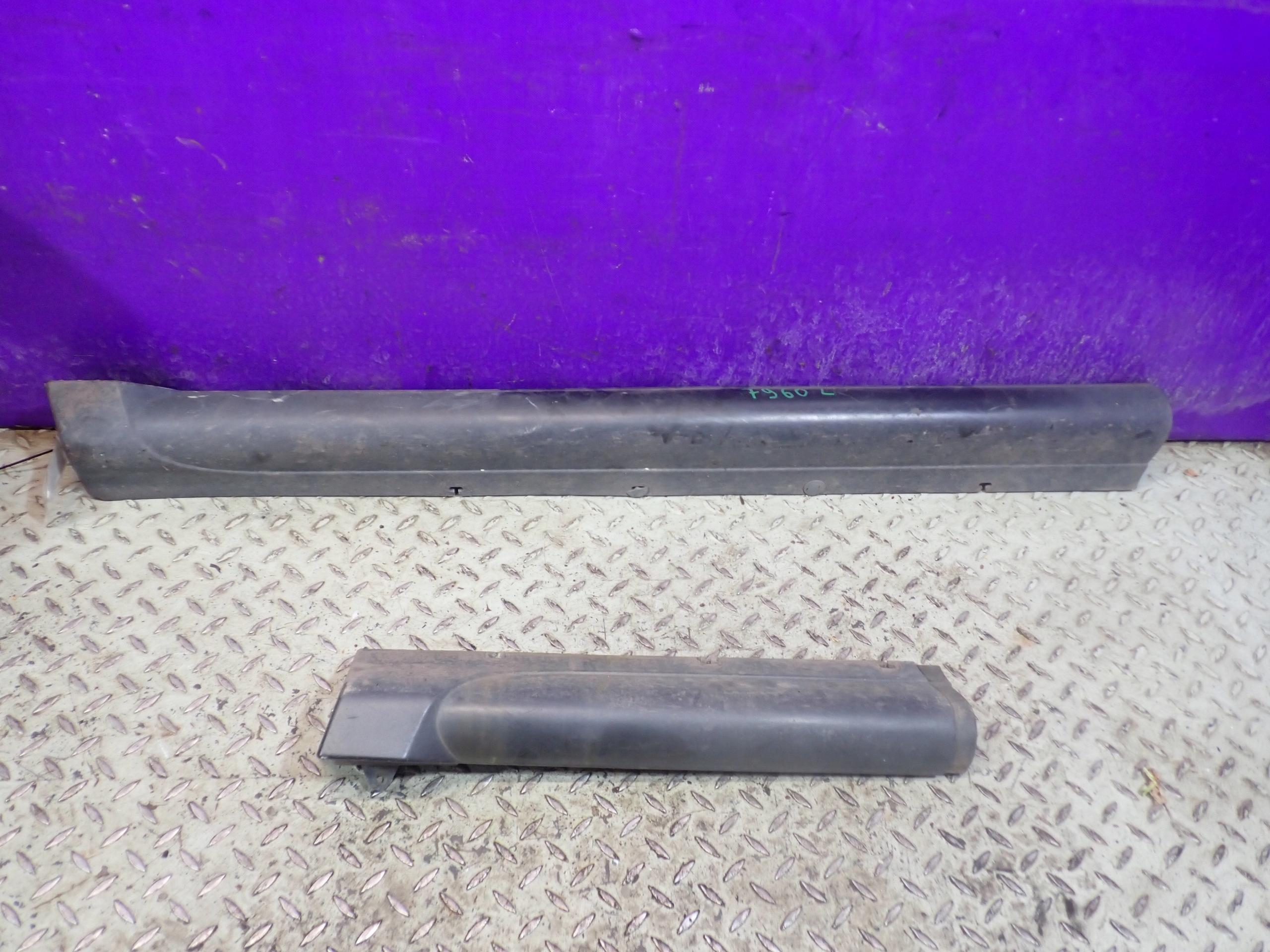 CHEROKEE LIBERTY KJ НАКЛАДКА ПОРОГ ЛЕВЫЙ 5JH91XXXAF