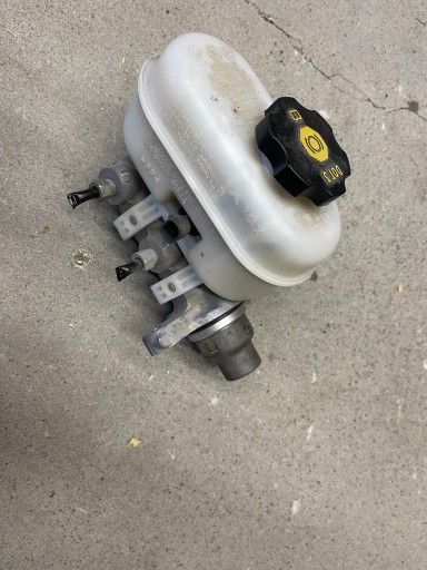 10305080 - CHEVROLET CORVETTE C6 05 + Головний циліндр бачок