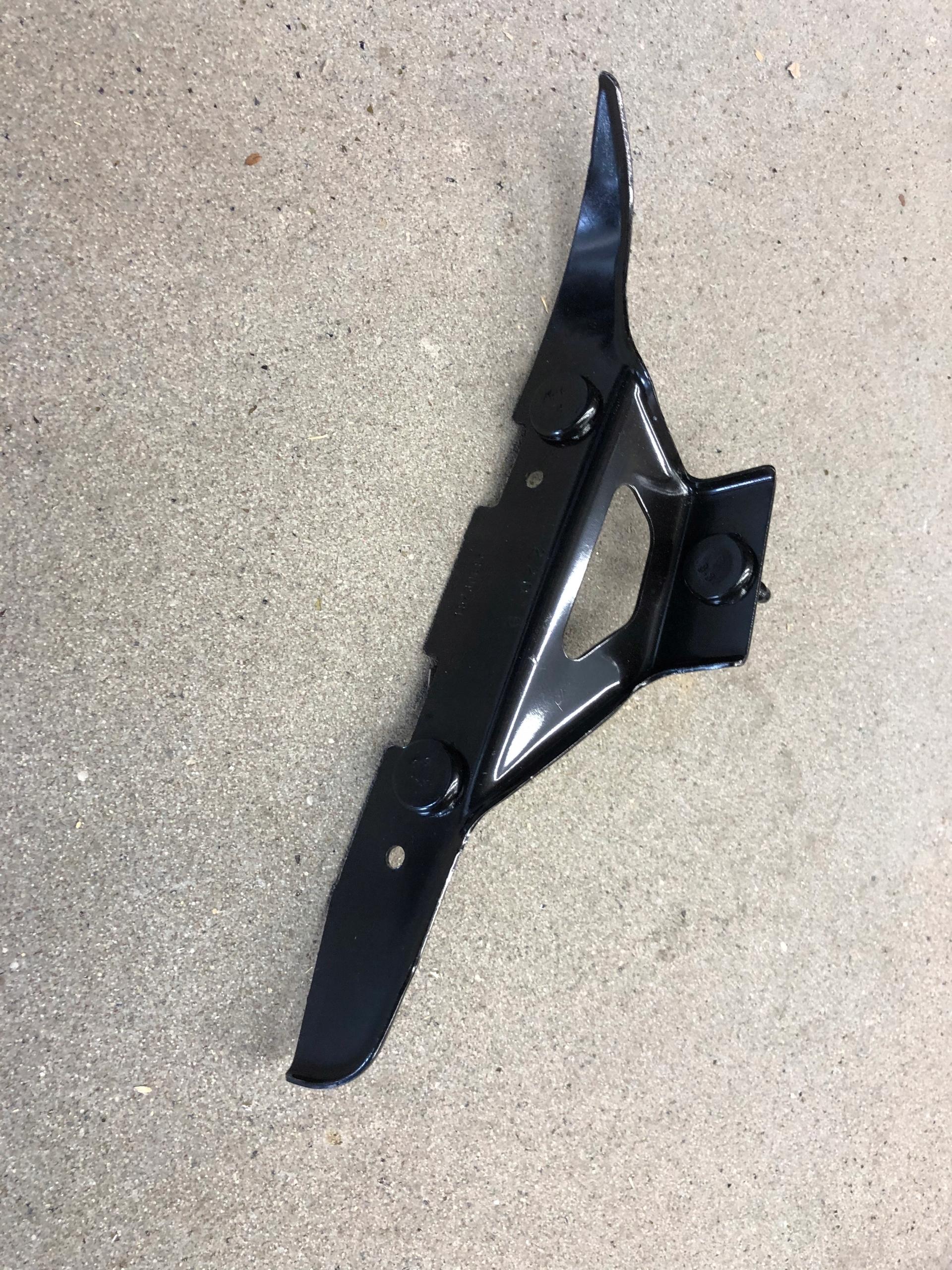 96845517 - CHEVROLET CORVETTE C6 05 + бампер ковзання