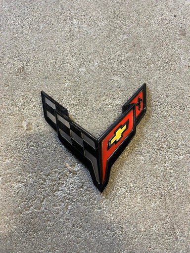 84657779 - Емблема CHEVROLET CORVETTE C8 20+