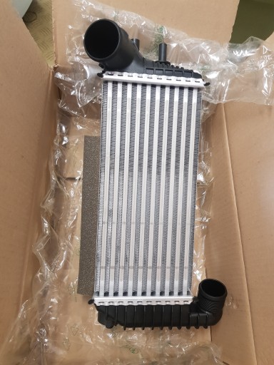 Bv61-9l440-cj bv619l440cj - ВОЗДУШНЫЙ ОХЛАДИТЕЛЬ ИНТЕРКУЛЕР FORD FOCUS MK3 III