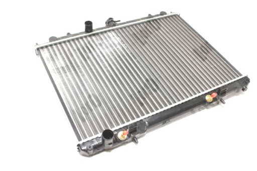 037-017-0095 - РАДИАТОР ДВИГАТЕЛЯ для NISSAN X-TRAIL 2.0 2.5
