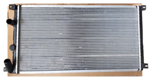 8MK 376 - Водяний радіатор opel movano a renault master ii 00-