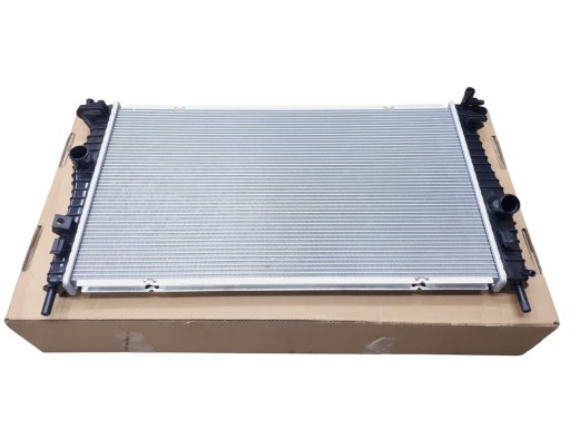 18002596 - Водяний радіатор двигуна ford focus ii 2.5 rs 2.5 st