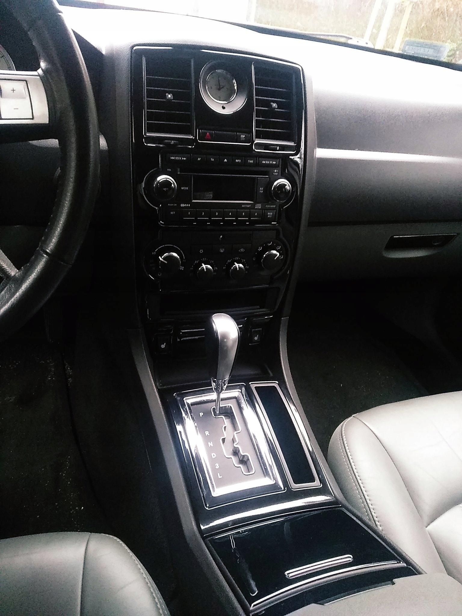 CHRYSLER 300 C NAVI НАКЛЕЙКА ШПОН ДЕРЕВ'ЯНА ДОШКА