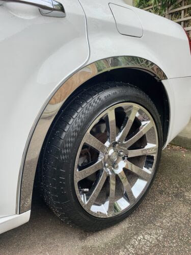 465 - CHRYSLER 300C защита колесных арок молдинги 4 шт ' 04-10