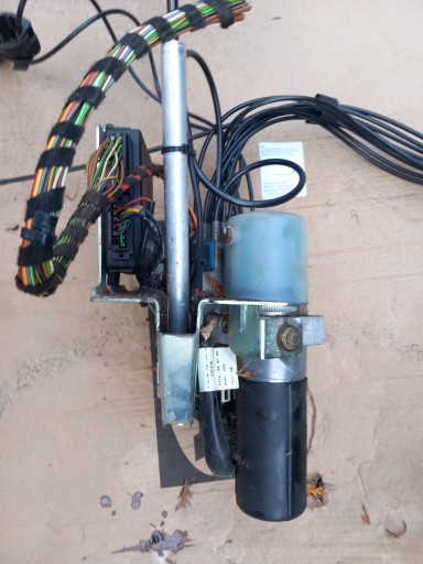 CHRYSLER CROSSFIRE КАБРИОЛЕТ - НАСОС УПРАВЛЕНИЯ КРЫШИ