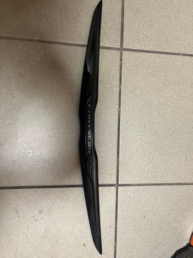 68100696aa - CHRYSLER TOWN COUNTRY 11-16 Значок емблеми Передня решітка ЧОРНА