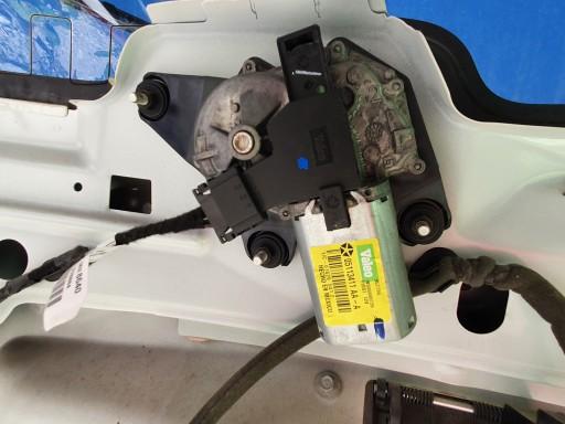 05113411 - CHRYSLER TOWN & COUNTRY ДВИГУН ЗАДНЬОГО СКЛООЧИСНИКА