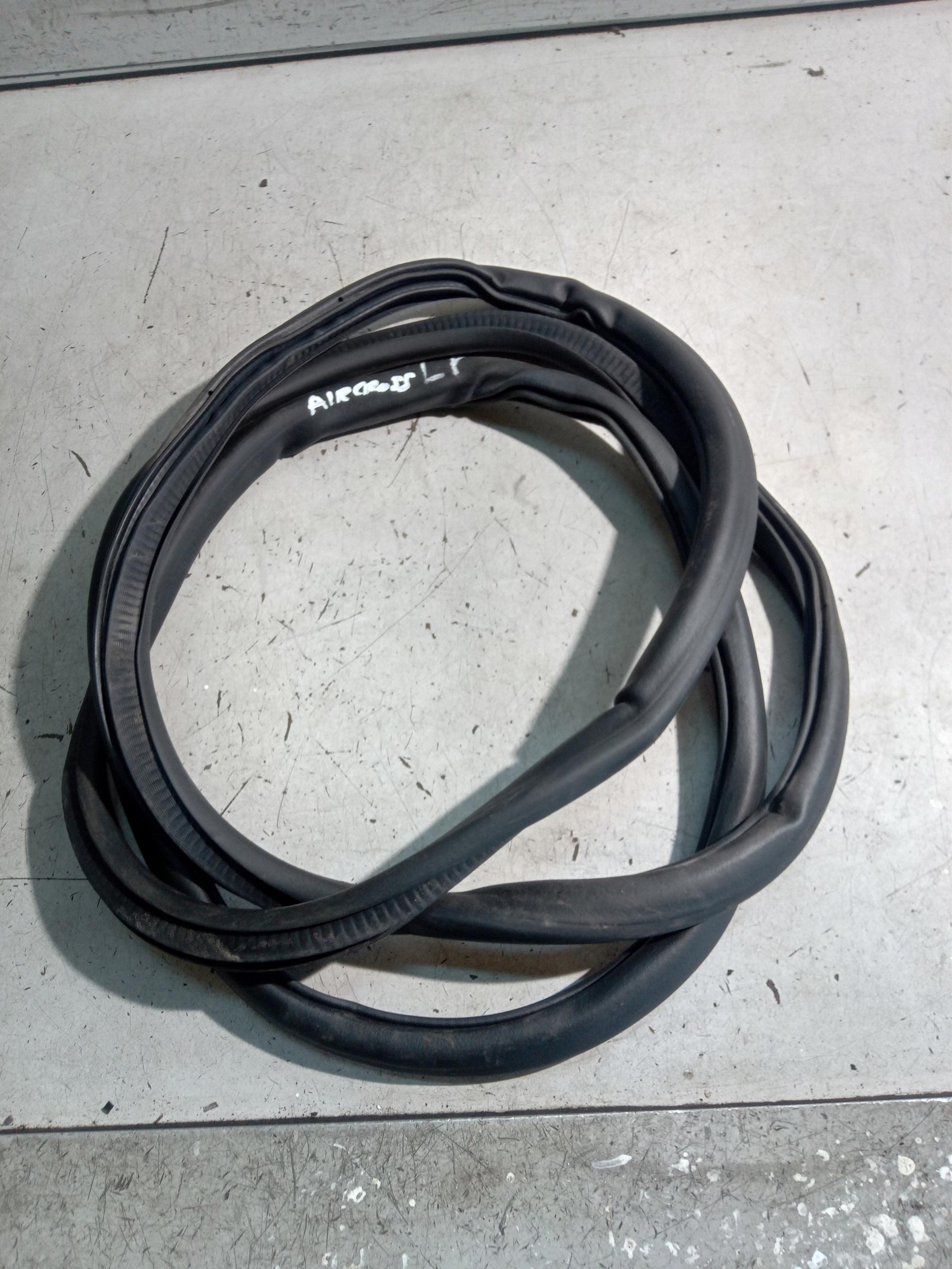 CITROEN C3 AIRCROSS передняя левая дверь