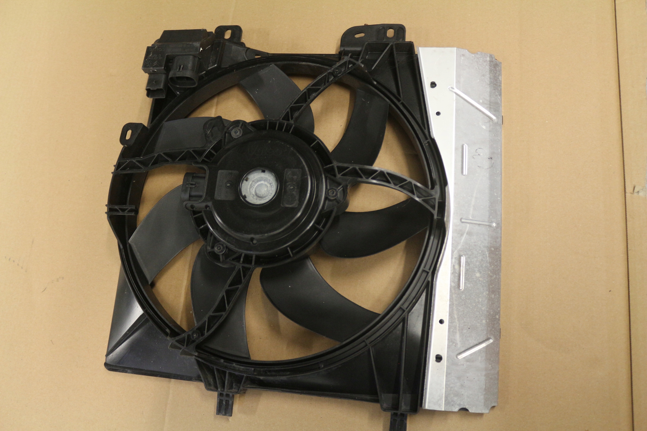 CITROEN C3 DS3 вентилятор радиатора 9675280980