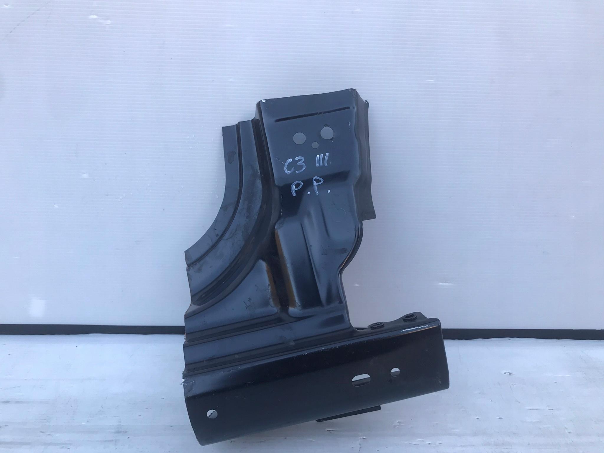 CITROEN C3 III обшивка порога фартук П. передняя 16-