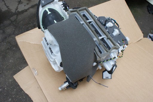 8R0941309C  1T0907503A - AUDI A6 A7 C7 датчик уровня освещенности 8R0941309C