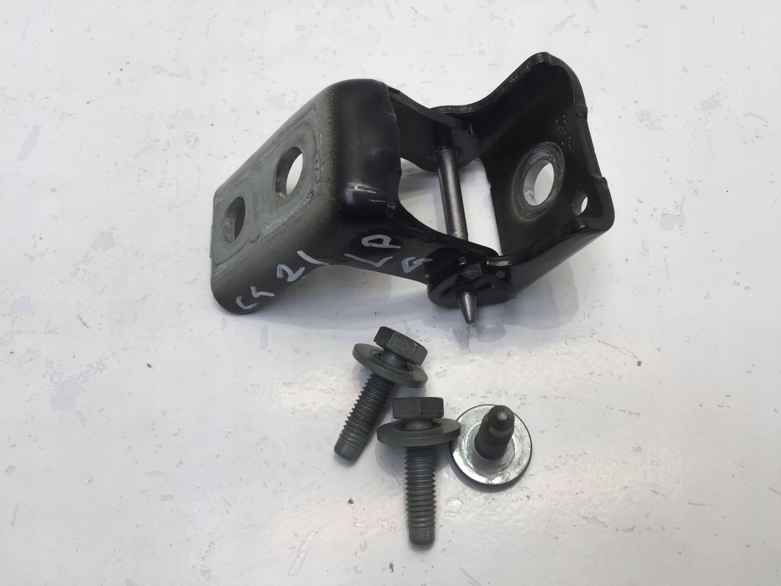 1234 - CITROEN C4 III 2021 дверна петля ліва передня верхня